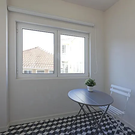 Flh Downtown Πανσιόν 3*
