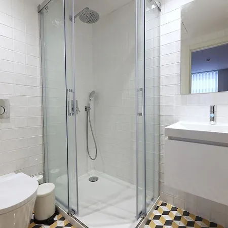 Flh Downtown Konukevi 3*