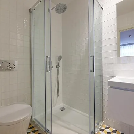Flh Downtown 3*