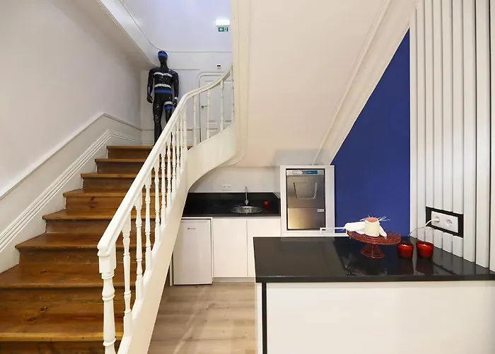 Flh Downtown Penzion 3*