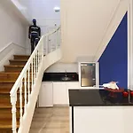 Flh Downtown Гостевой дом 3*